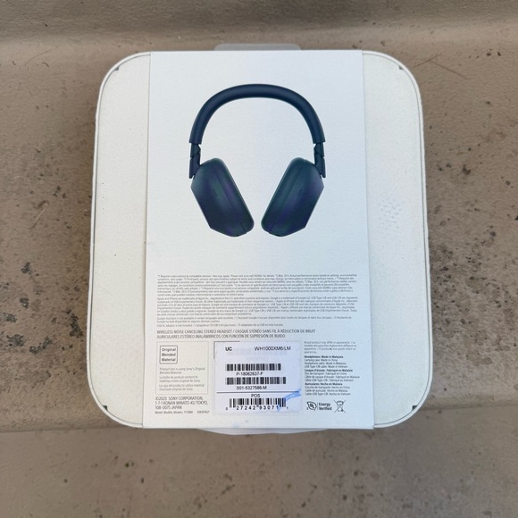 New Sony WH-1000XM6 Wireless Bluetooth Noise Canceling - Picture 3 of 7